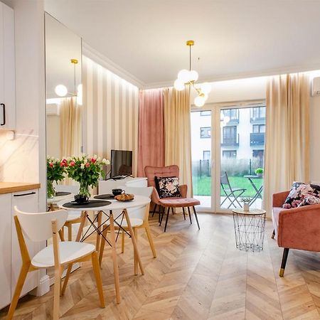 Sky Home- Rose Apartament -Manufaktura, Bezplatny Parking, Klima, Dostep Na Kod Łódź Zewnętrze zdjęcie