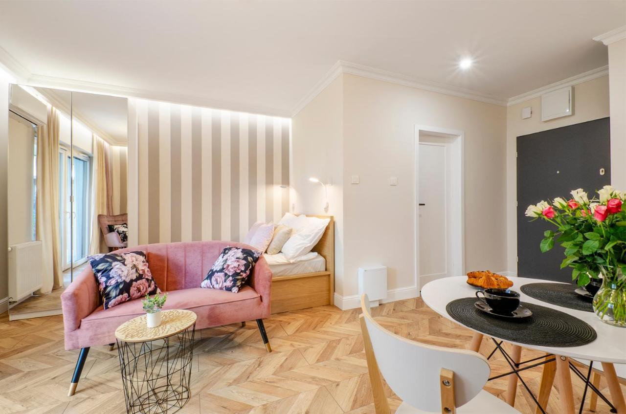 Sky Home- Rose Apartament -Manufaktura, Bezplatny Parking, Klima, Dostep Na Kod Łódź Zewnętrze zdjęcie