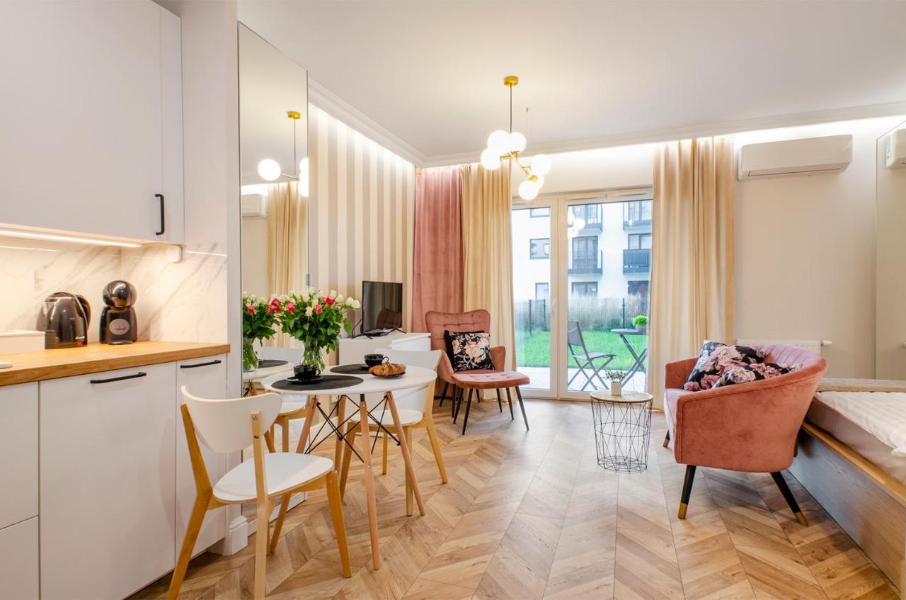 Sky Home- Rose Apartament -Manufaktura, Bezplatny Parking, Klima, Dostep Na Kod Łódź Zewnętrze zdjęcie