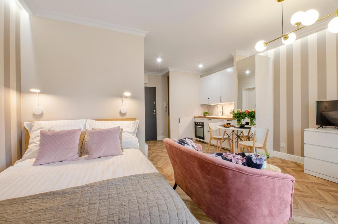 Sky Home- Rose Apartament -Manufaktura, Bezplatny Parking, Klima, Dostep Na Kod Łódź Zewnętrze zdjęcie